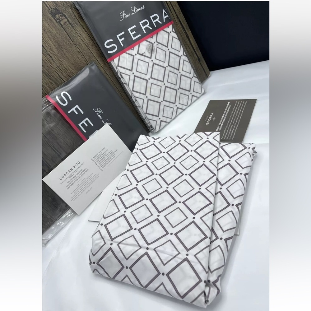 SFERRA Deagan Euro Two Piece Sham Set Egyptian Cotton Percale , Aubergine Purple